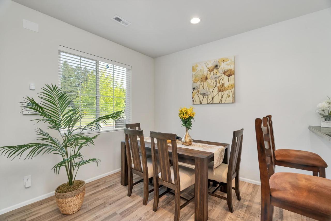 Terra House Tacoma - Ev Power Station, Crib, Stroller, High Chair Luaran gambar